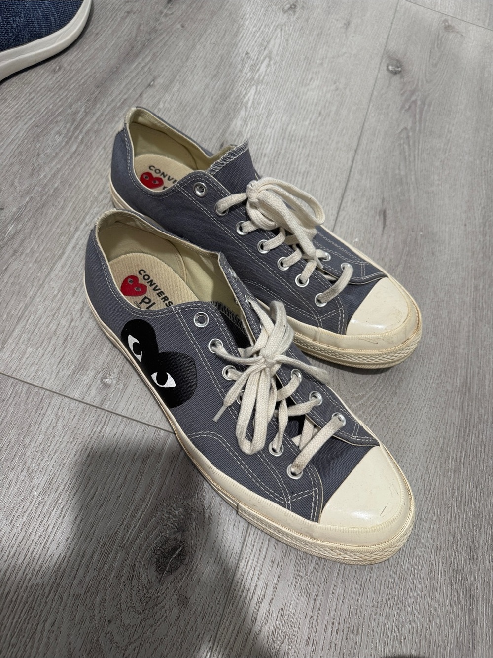 Converse PLAY Comme des Garçons Low Top Sneakers - Gray & White